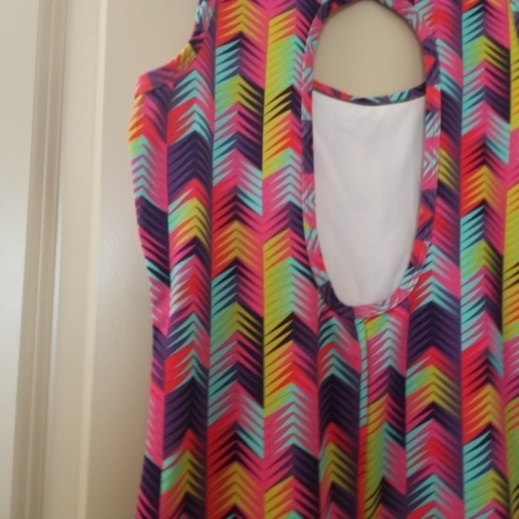 Fabletics Embra Chevron Keyhole Back Tank Size XS - Picture 5 of 7